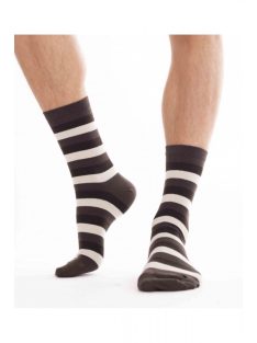 Vékony csíkos zokni